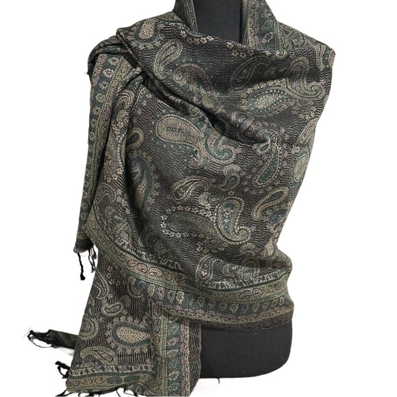 Elegant Shawl in Earthy Green- Versatile Wrap, Stole, Scarf, Veil, Soft & Cozy - Picture 5 of 16